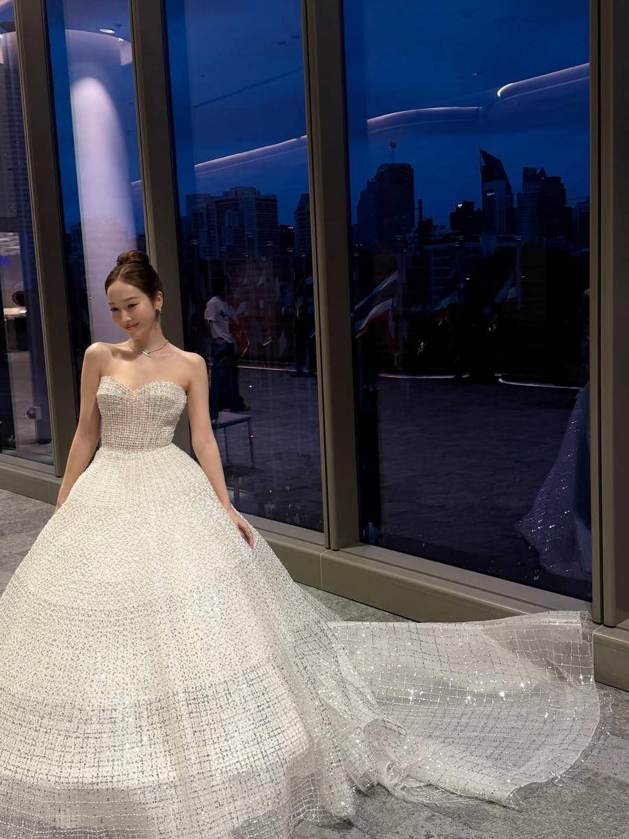 potret Jessica Jung di Weibo Cultural Exchange Night Gala (via instagram.com/jessica.syj)