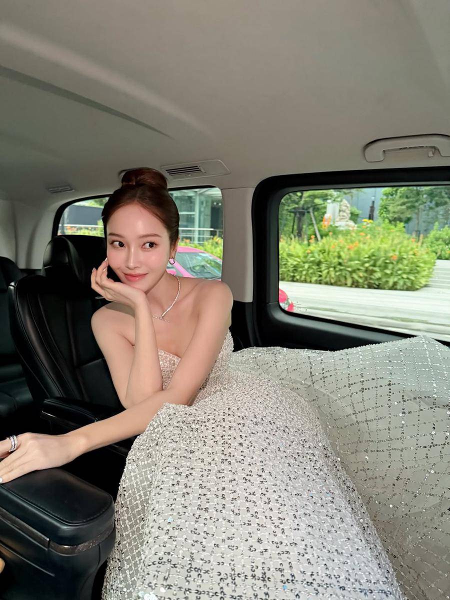 potret Jessica Jung di Weibo Cultural Exchange Night Gala (via instagram.com/jessica.syj)