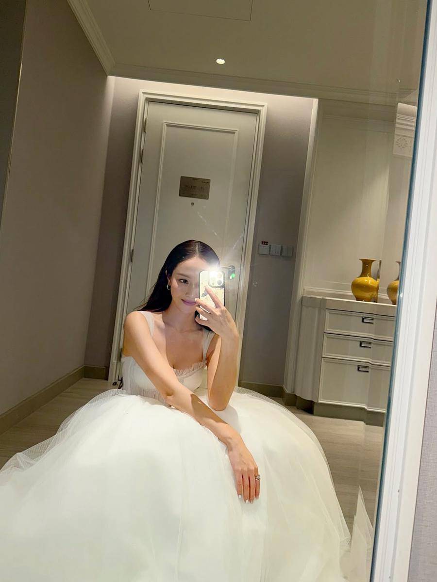 potret Jessica Jung di Weibo Cultural Exchange Night Gala (via instagram.com/jessica.syj)