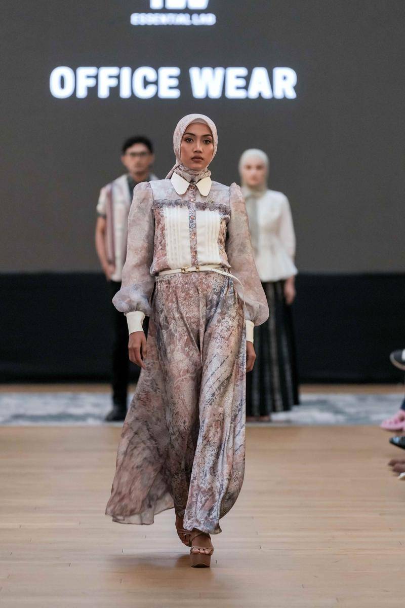 koleksi busana muslim di Jakarta Muslim Fashion Week 2025 (Dok. JMFW)
