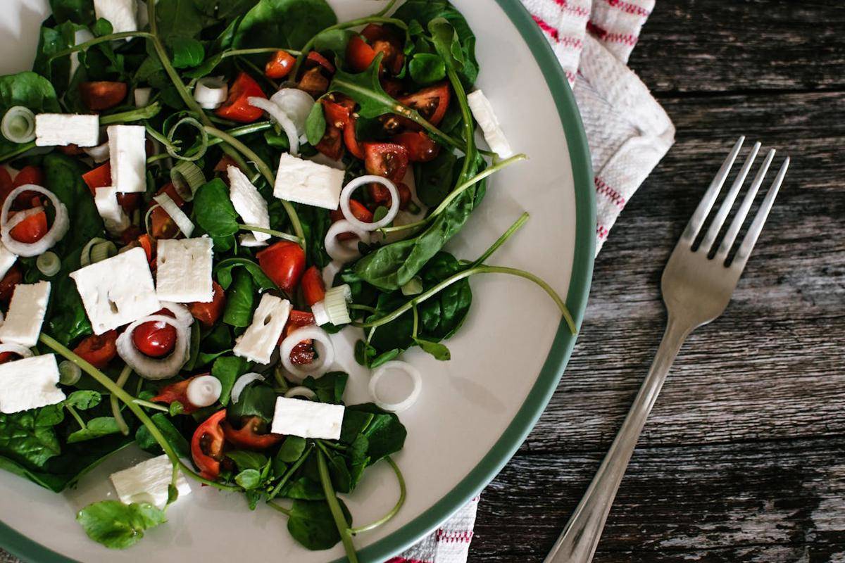 ilustrasi greek salad