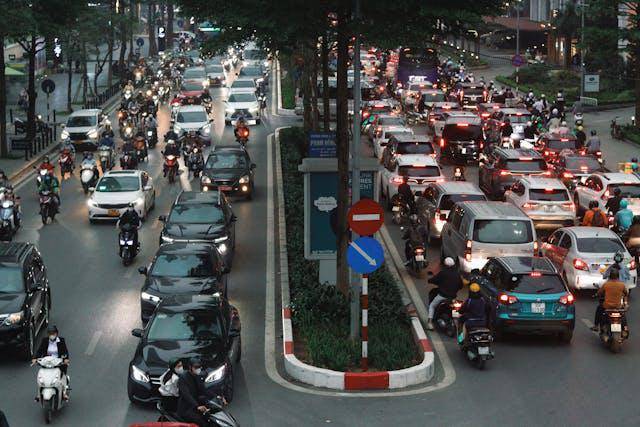arus lalu lintas di Hanoi, Vietnam (pexels.com/Nimit N)