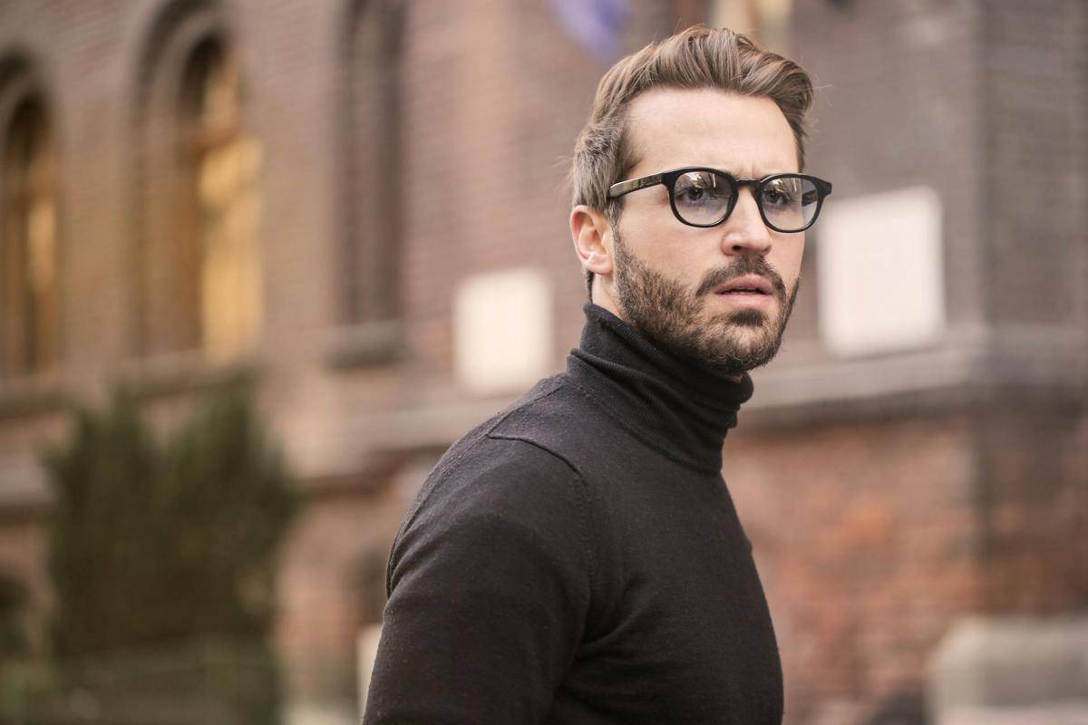 ilustrasi gaya berpakaian layering (pexels.com/Andrea Piacquadio)