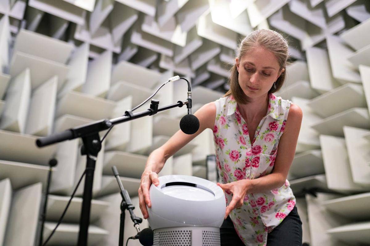 Momen paling hening di dunia dalam Anechoic Chamber Minnesota. (Pexels/ThisIsEngineering)