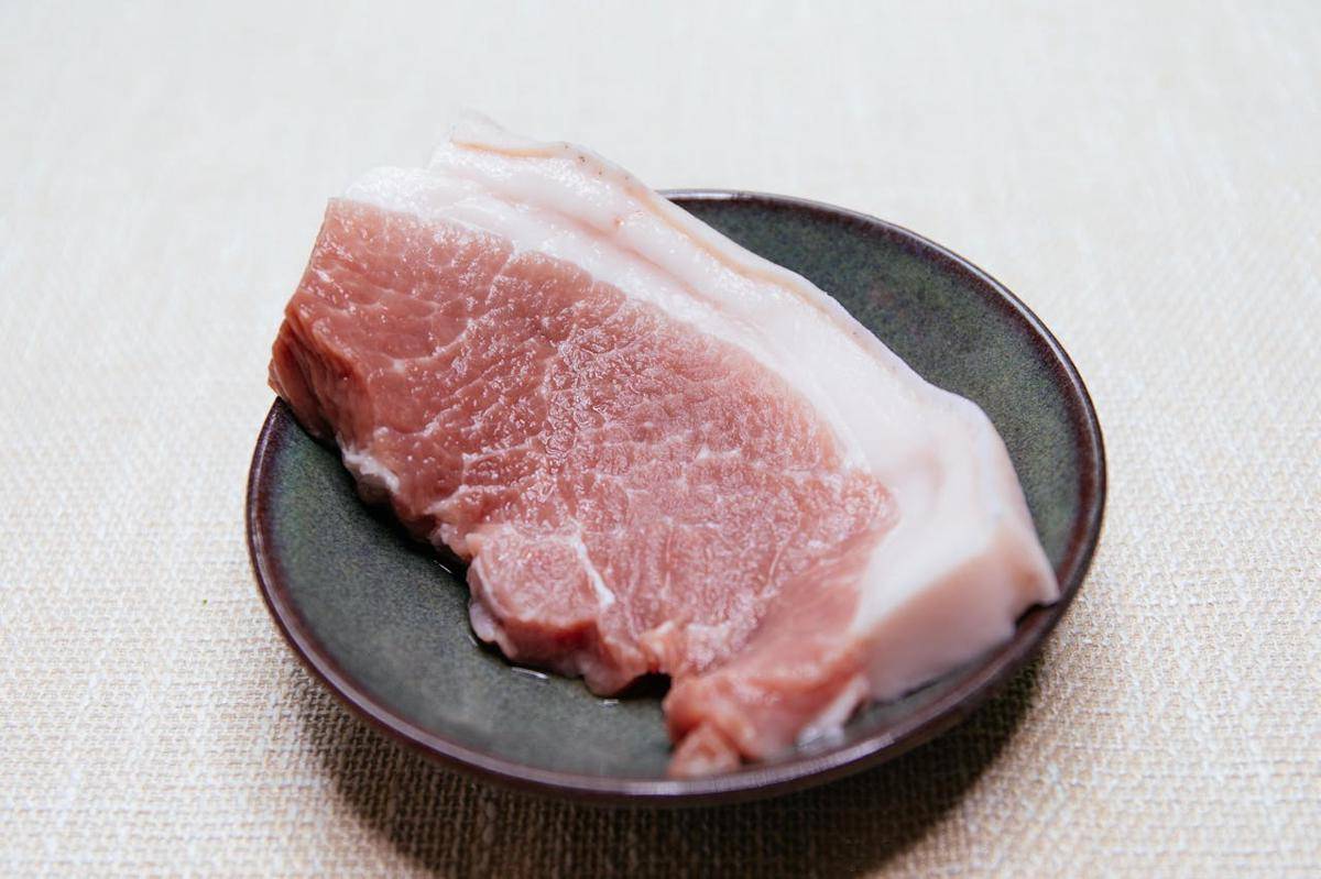 ilustrasi daging babi