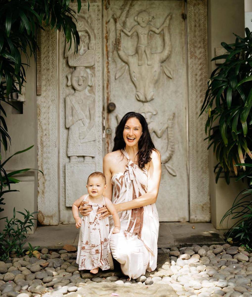 inspirasi outfit ibu dan anak ala Nadine Chandrawinata (instagram.com/nadinelist)