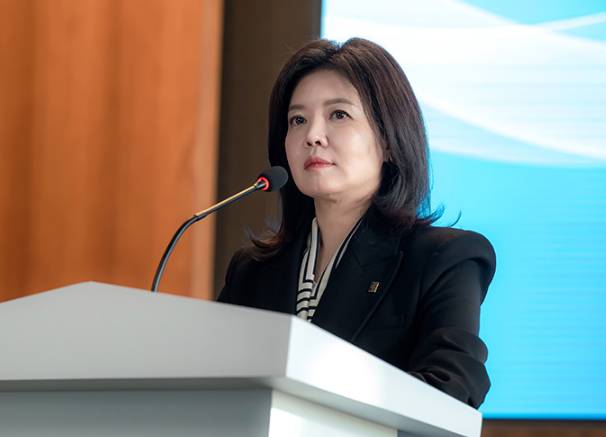 still cut drama Korea Beyond the Bar