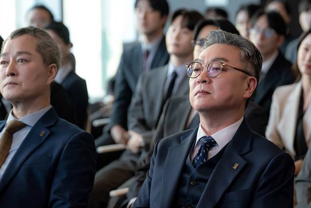 still cut drama Korea Beyond the Bar