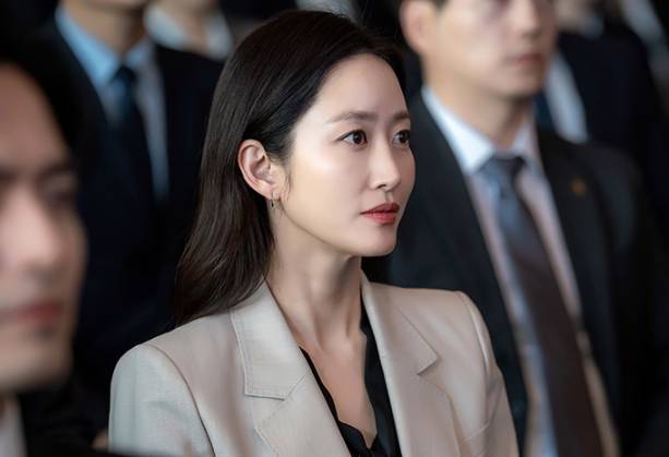 still cut drama Korea Beyond the Bar