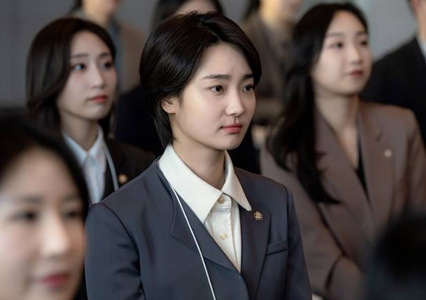 still cut drama Korea Beyond the Bar