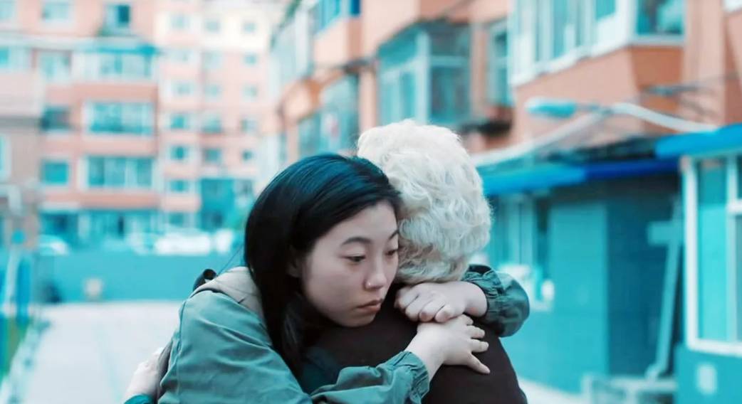 Awkwafina di film The Farewell