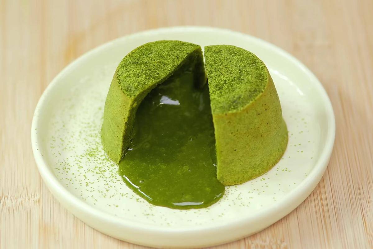ilustrasi matcha lava cake