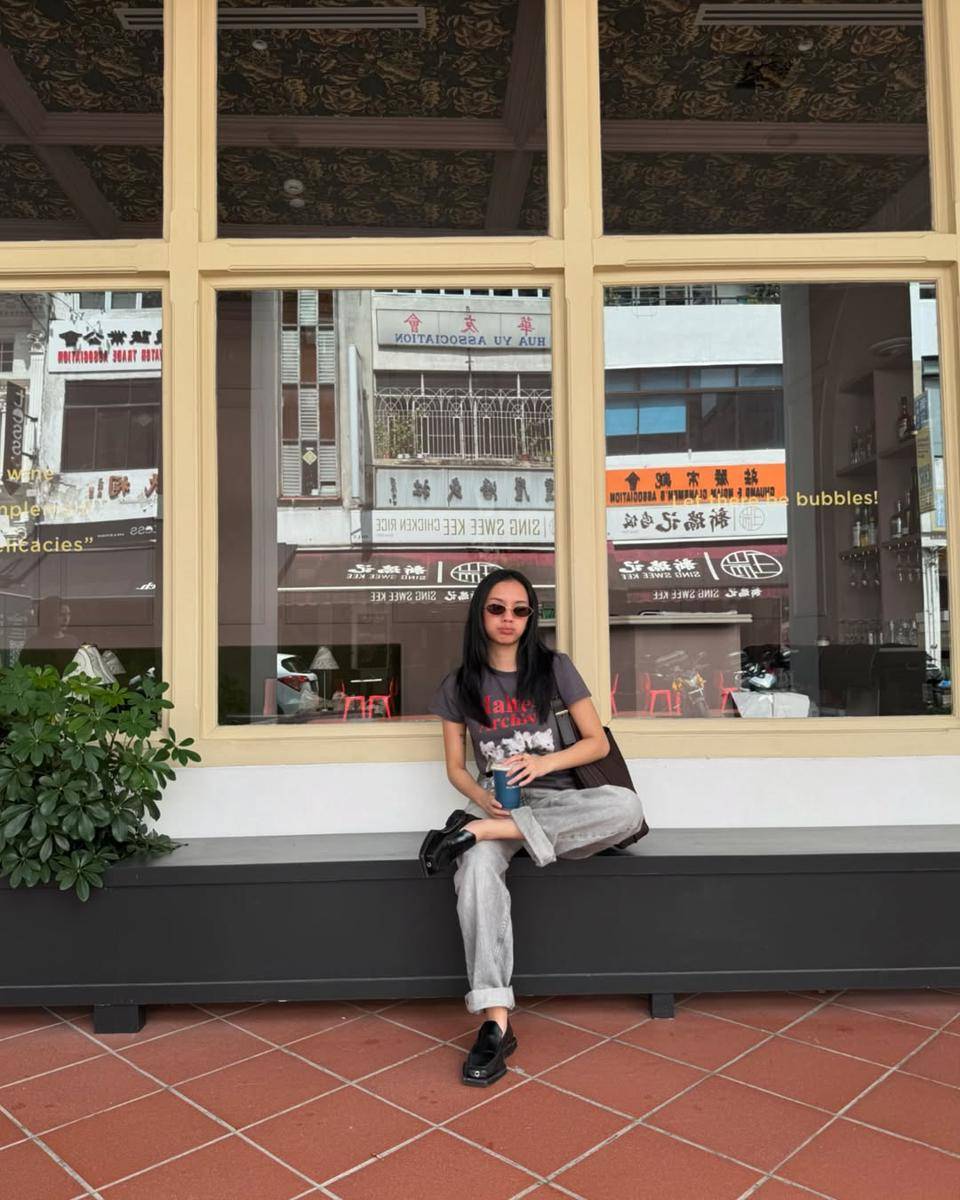 Mix and Match Celana Jeans ala Nazla Alifa Senia (instagram.com/nazlaalifa)