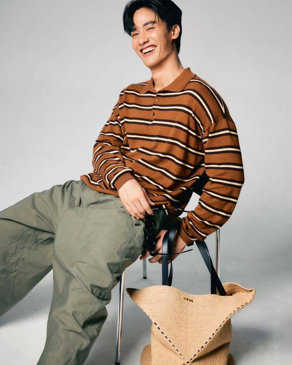 OOTD warna cokelat ala Tawan Vihokratana 