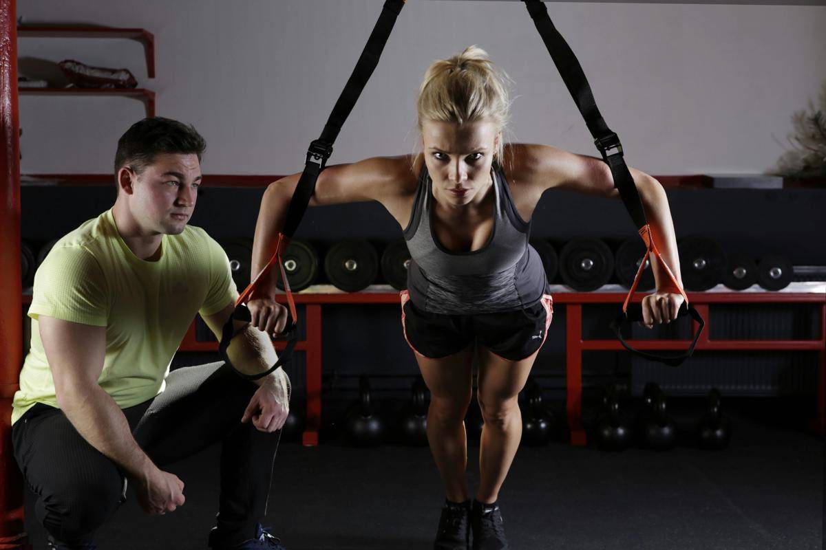 ilustrasi personal trainer (pexels.com/Pixabay)