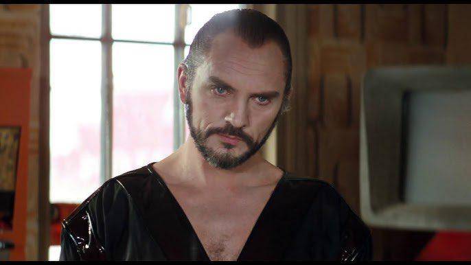 Terence Stamp sebagai Jenderal Zod di Superman