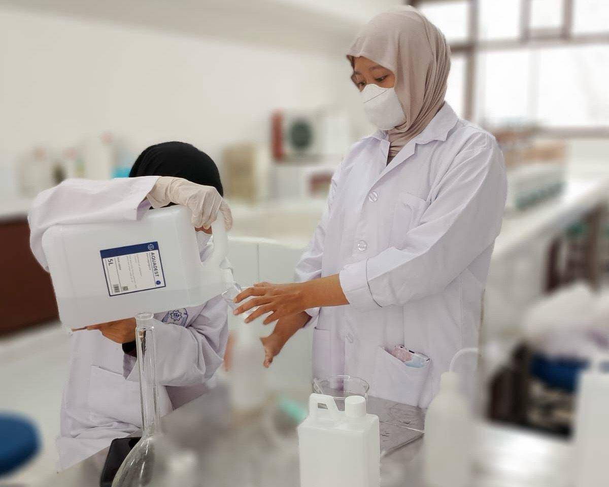 Tim Program Kreativitas Mahasiswa Riset Eksakta (PKM-RE) Universitas Lampung (Unila) (Dok/Humas Unila)