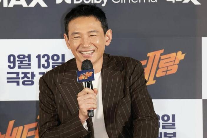Hwang Jung Min (instagram.com/cjenmmovie)