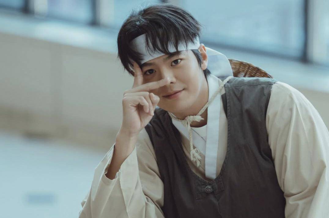 Ryeo Un (instagram.com/lucky_company_)