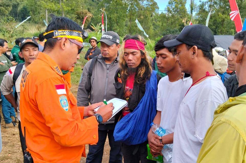 Operasi pencarian pendaki hilang di Gunung Buthak. (Dok. SAR Malang Raya)