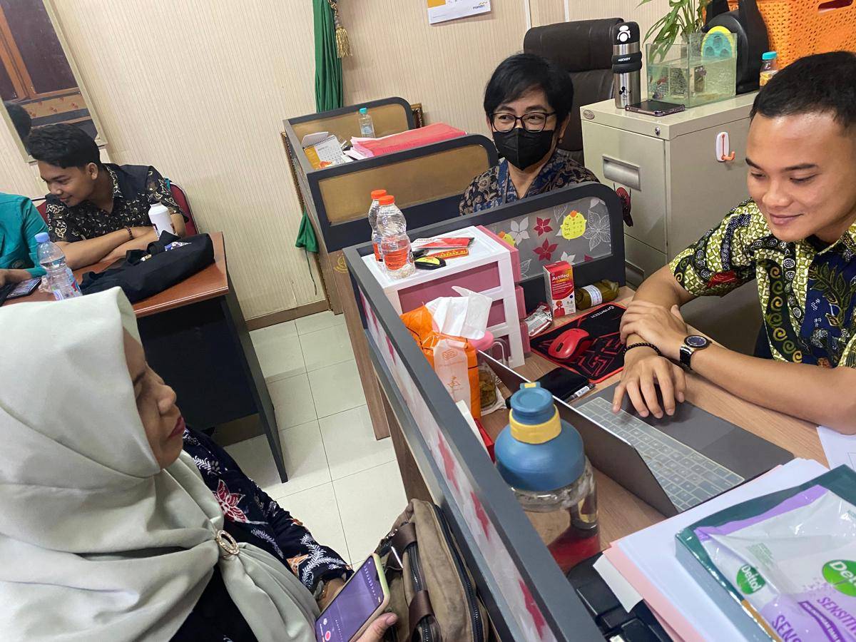 Pemeriksaan saksi kasus korupsi laptop Chromebook oleh Kejaksaan Negeri Kota batu. (Dok. Kejari Kota Batu)
