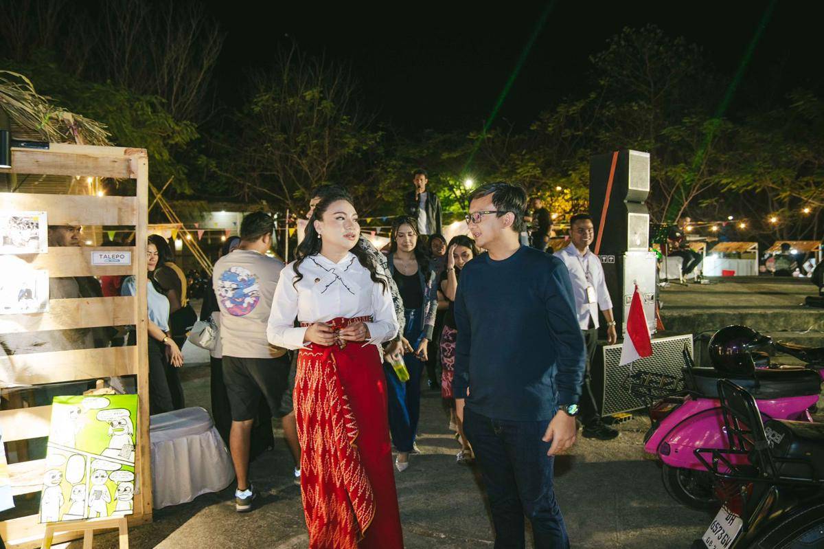 Wakil Wali Kota Kupang, Serena Francis bersama Deputi KPw BI NTT Didiet Aditya di Pasar Merdeka QRIS. (Dok KPw BI NTT)