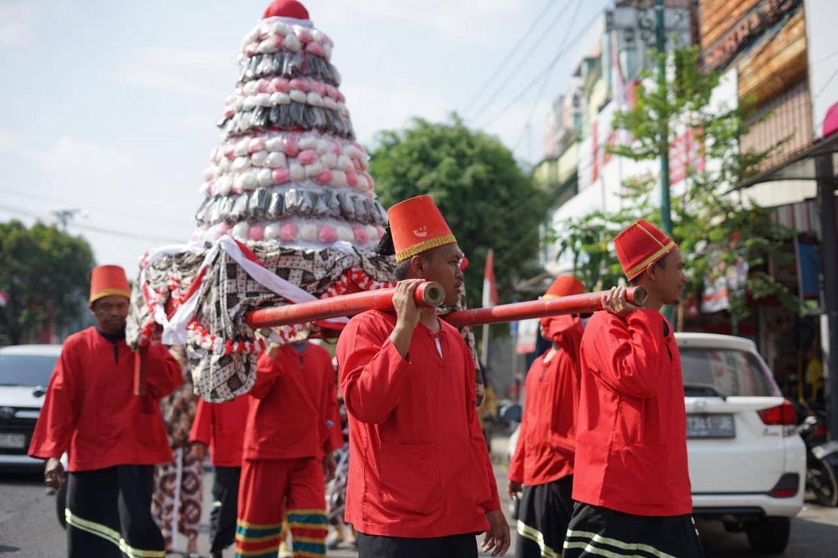 Merti Golong Gilig Dipowinatan Jadi Perekat Kebersamaan Warga