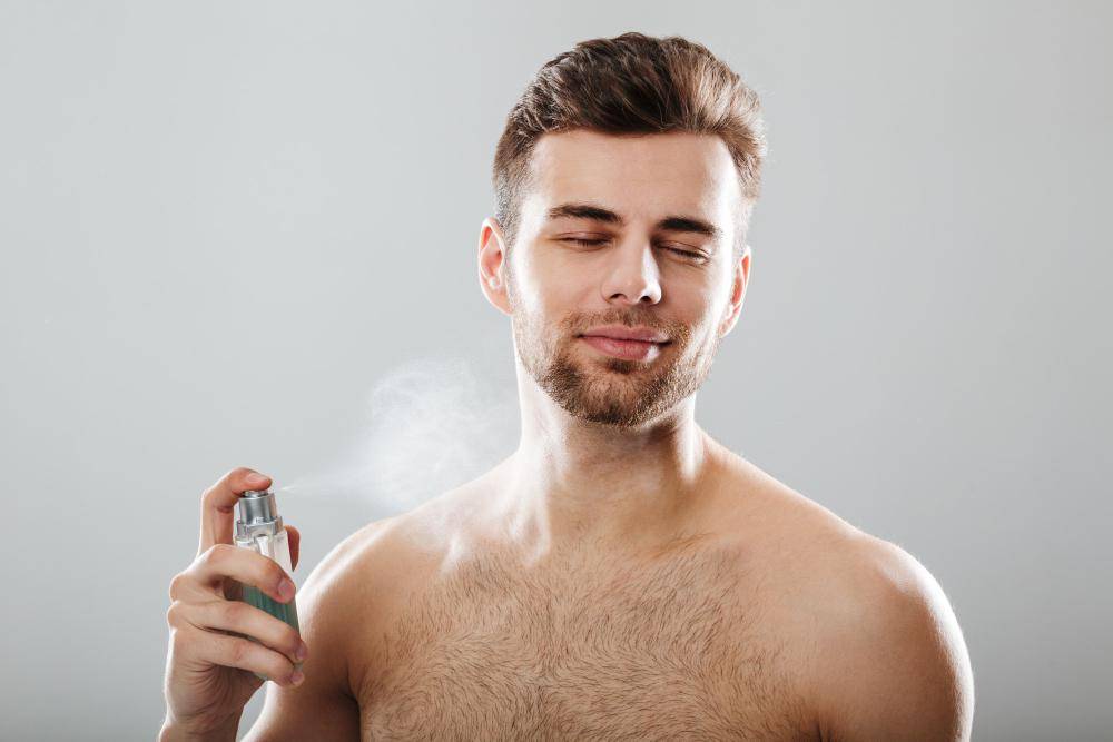 ilustrasi face mist cowok (freepik.com/drobotdean)