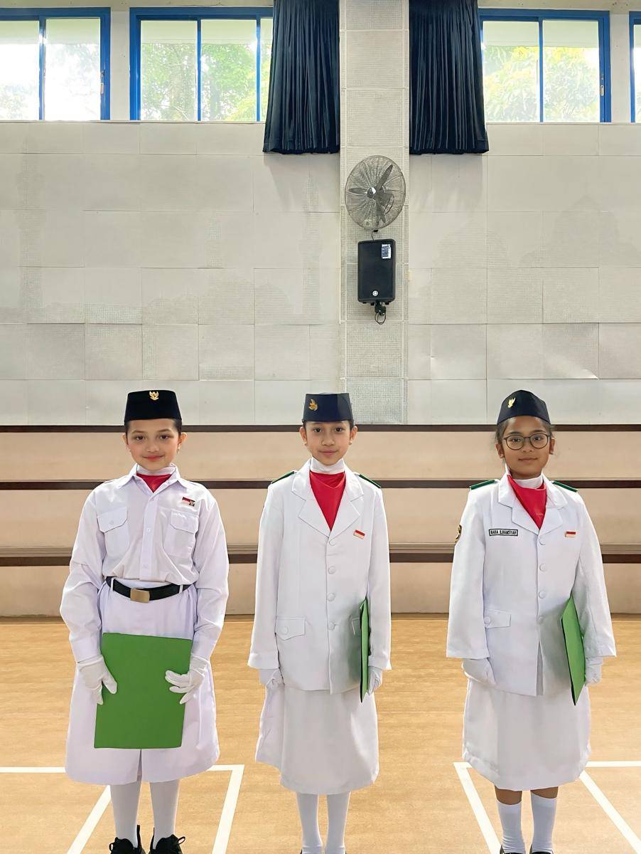 Arsy Hermansyah Jadi Petugas Upacara (Instagram.com/queenarsy)
