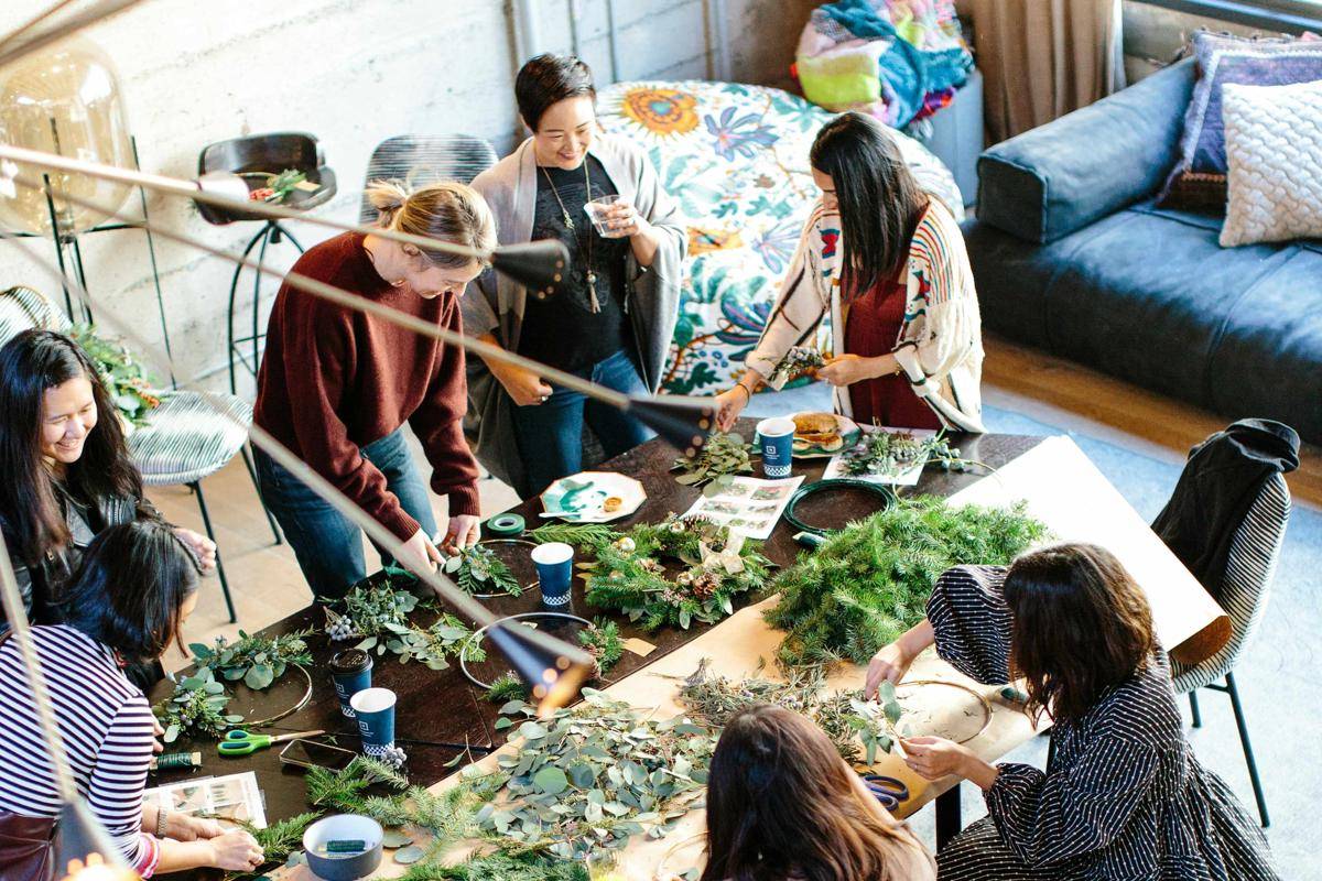 ilustrasi crafting (unsplash.com/Hillary Ungson)