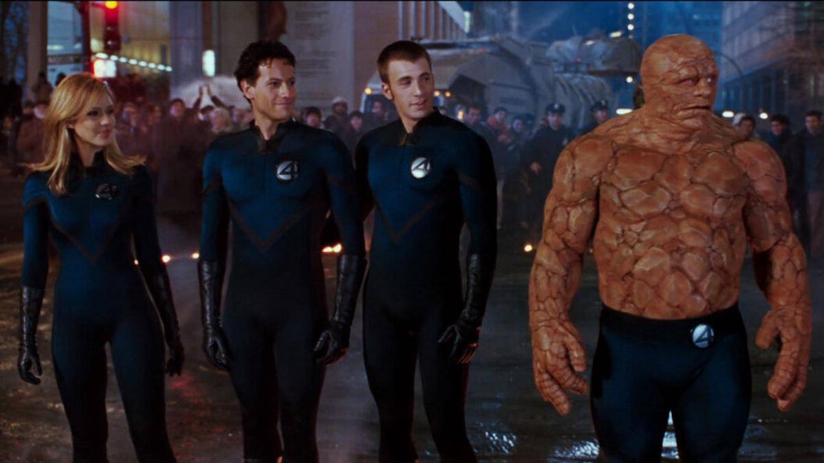 kostum Fantastic Four versi 2005
