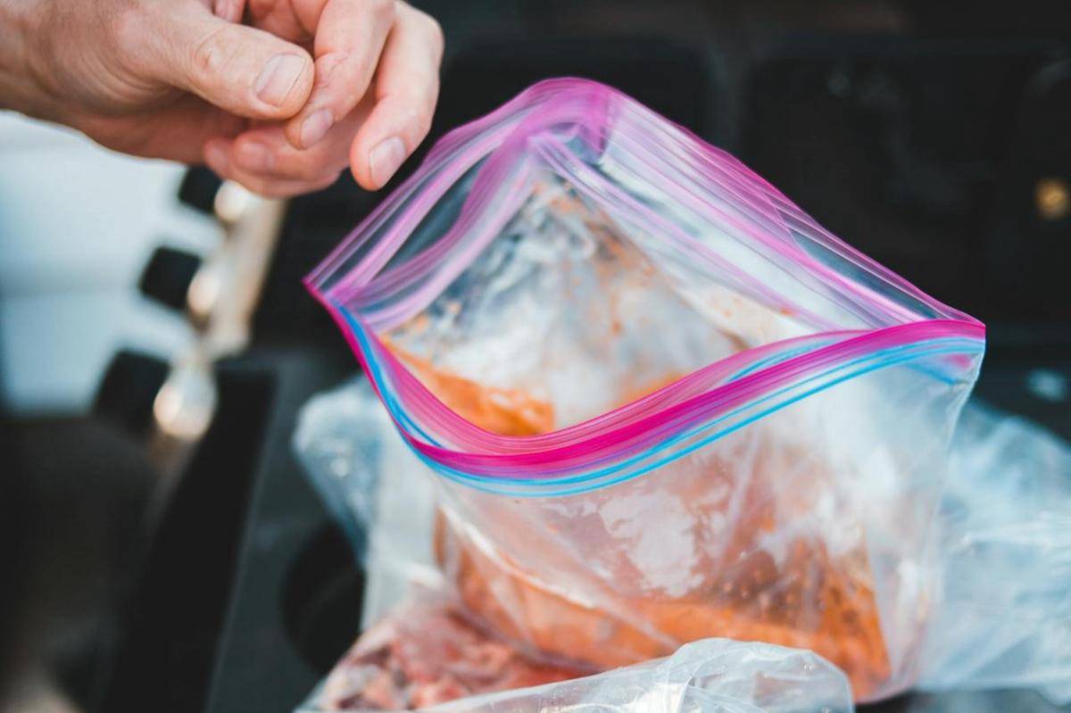 ilustrasi zip lock 