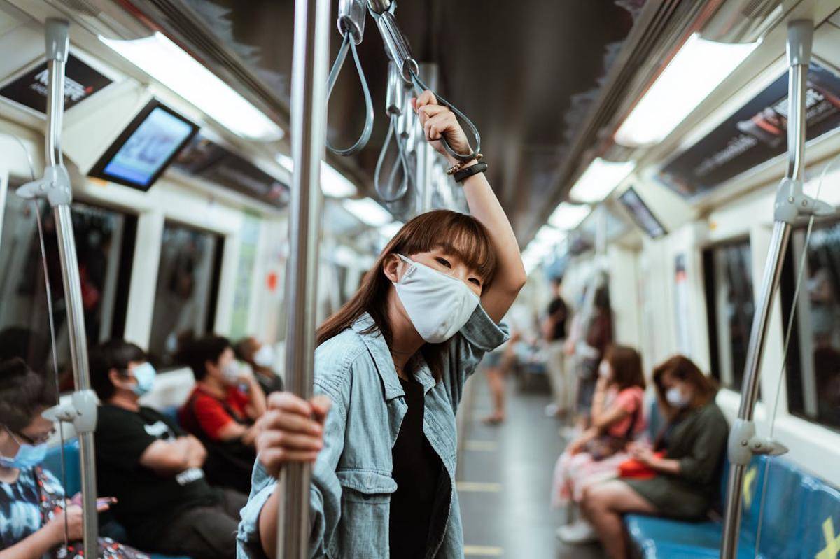ilustrasi transportasi umum (pexels.com/Ketut Subiyanto)