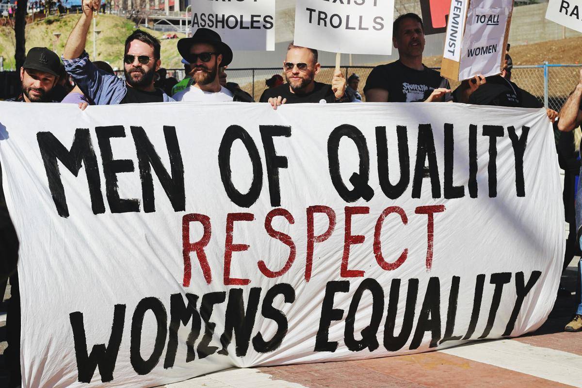 ilustrasi laki-laki yang berpartisipasi dalam gerakan kesetaraan gender (unsplash.com/Samantha Sophia)