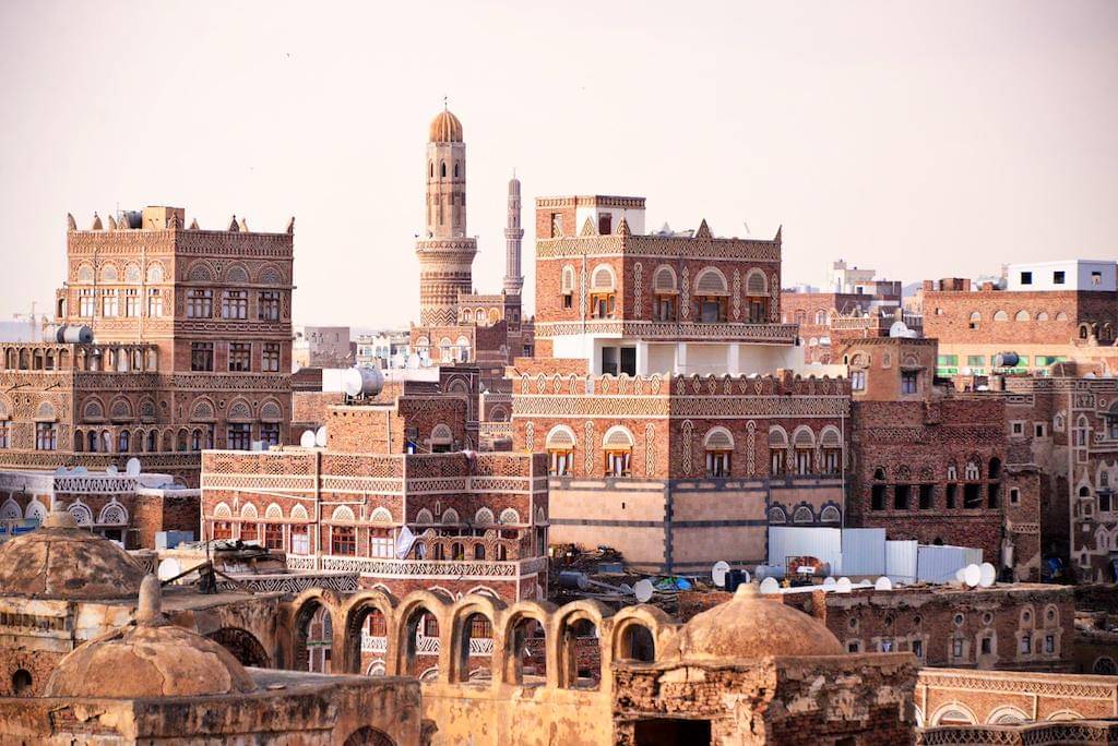 potret Kota Tua Sana’a dengan bangunan bertingkat yang ikonik (commons.wikimedia.org/Rod Waddington)