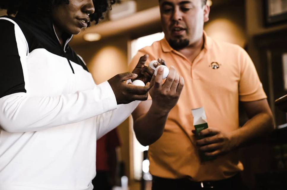 illustrasi sales (pexels.com/Jopwell)
