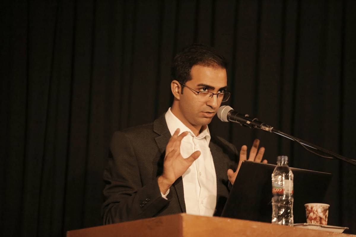 ilustrasi public speaker (unsplash.com/Benyamin Bohlouli)