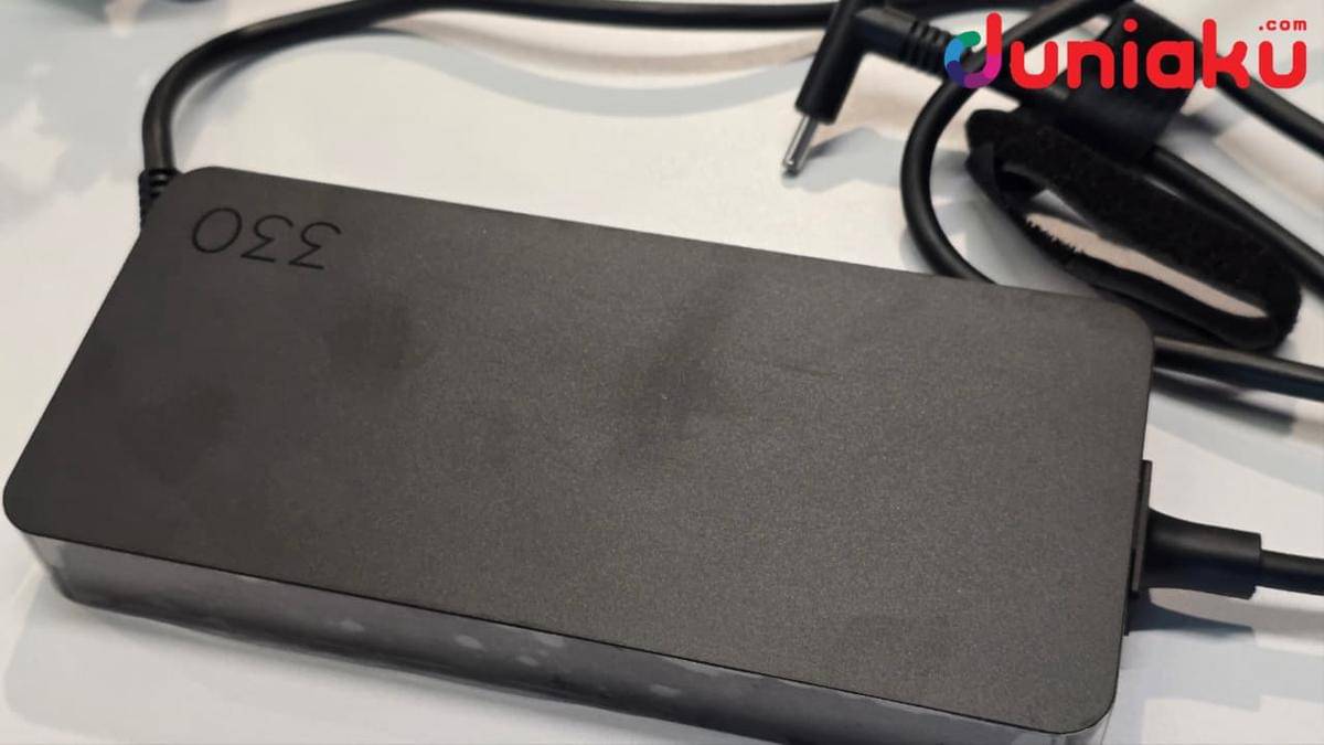 HP Omen Max 16 03.jpg