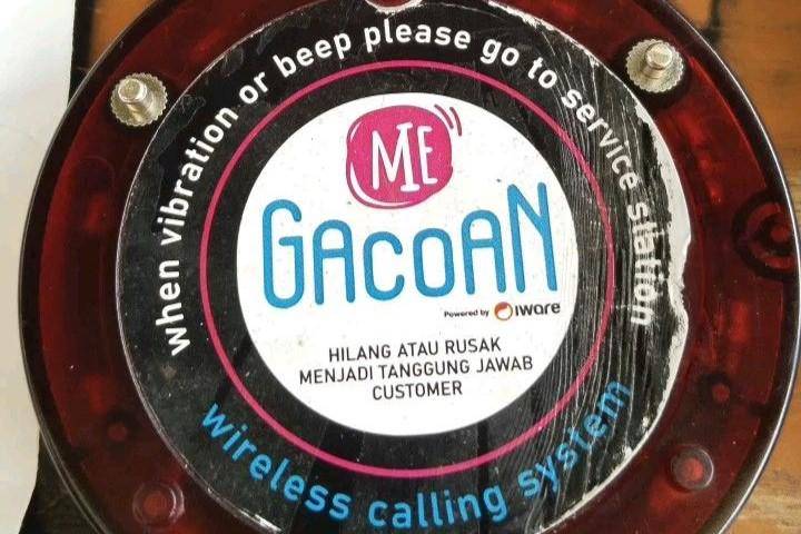 Potret alat alat wireless calling di Mie Gacoan  