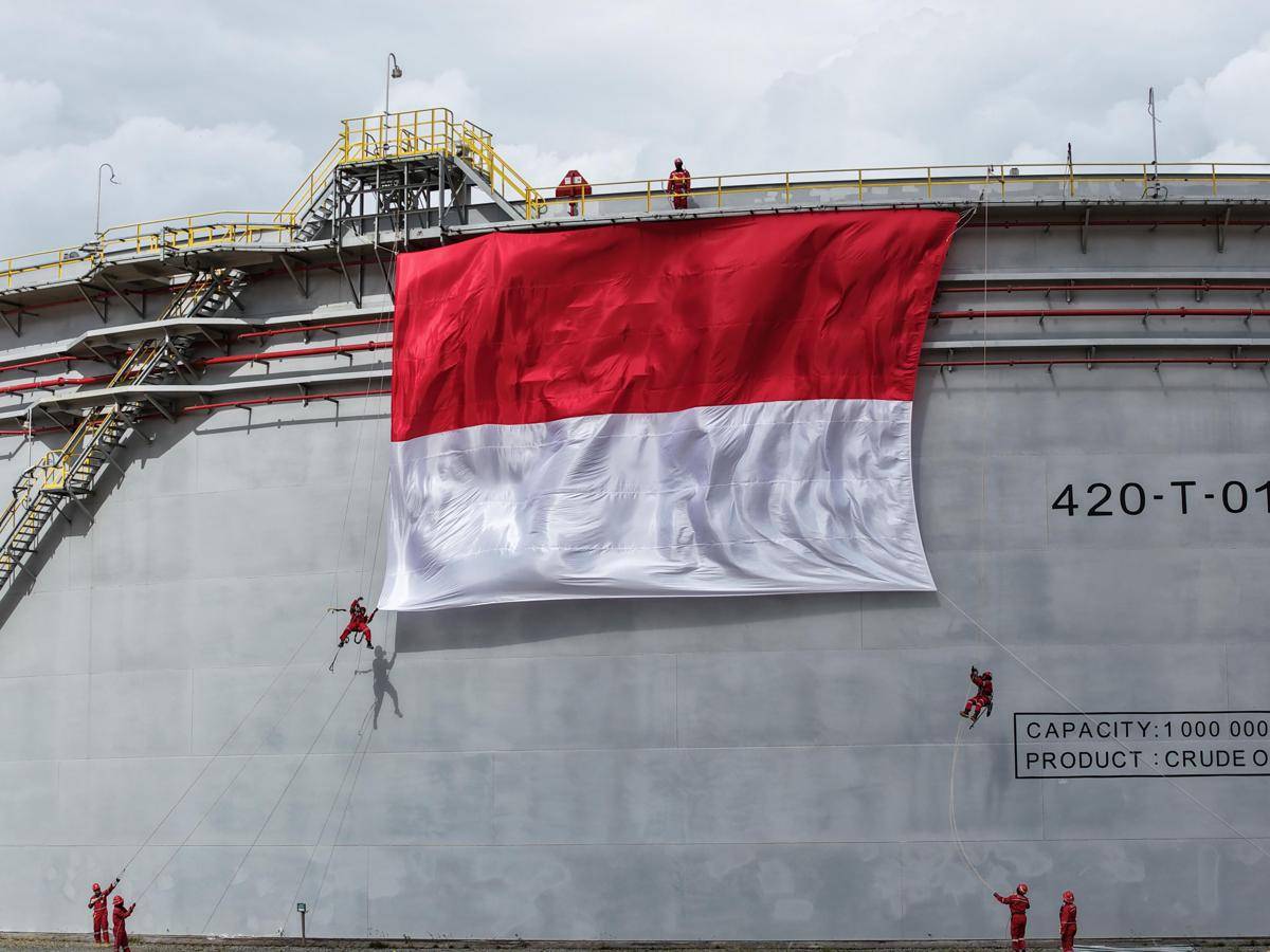 PT Kilang Pertamina Balikpapan (KPB) mencatat pencapaian penting dengan melaksanakan pemasukan perdana catalyst pada unit Residue Fluid Catalytic Cracking (RFCC), Minggu (17/8/2025).