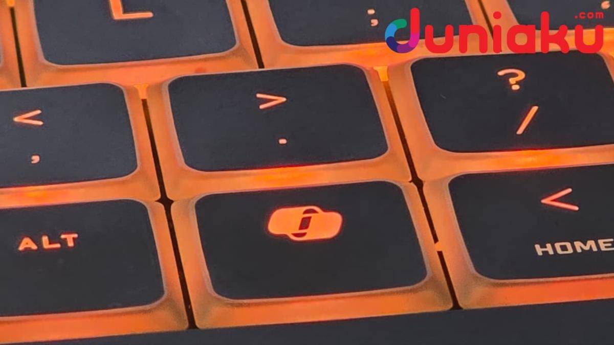 Foto tombol dedicated Copilot di HP OMEN Max 16