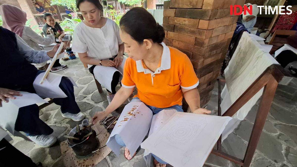 Potret membatik di Rumah Batik Lumbini  