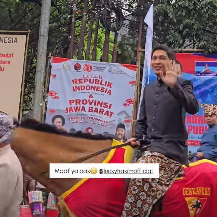 potret artis hadiri HUT Jawa Barat ke-80 