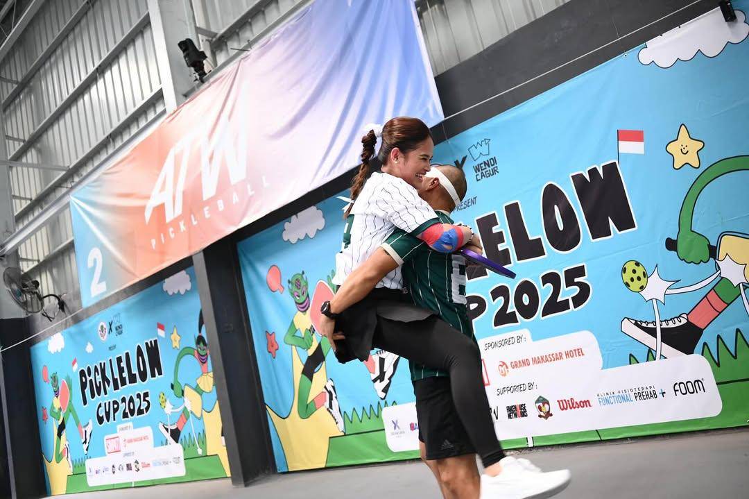 Wendi Cagur dan istri ikut turnamen pickleball