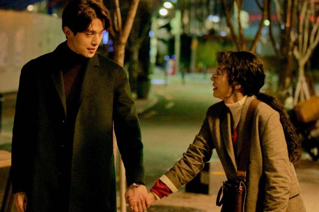 still cut film Single in Seoul (instagram.com/tvn.movies)
