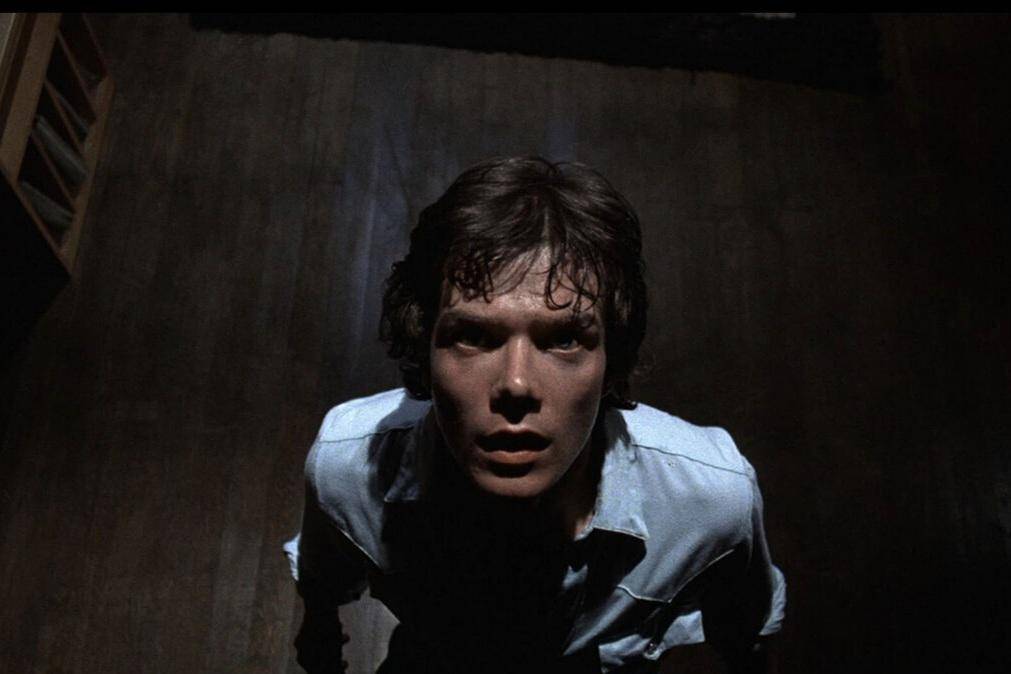 adegan dalam film Amityville II: The Possession