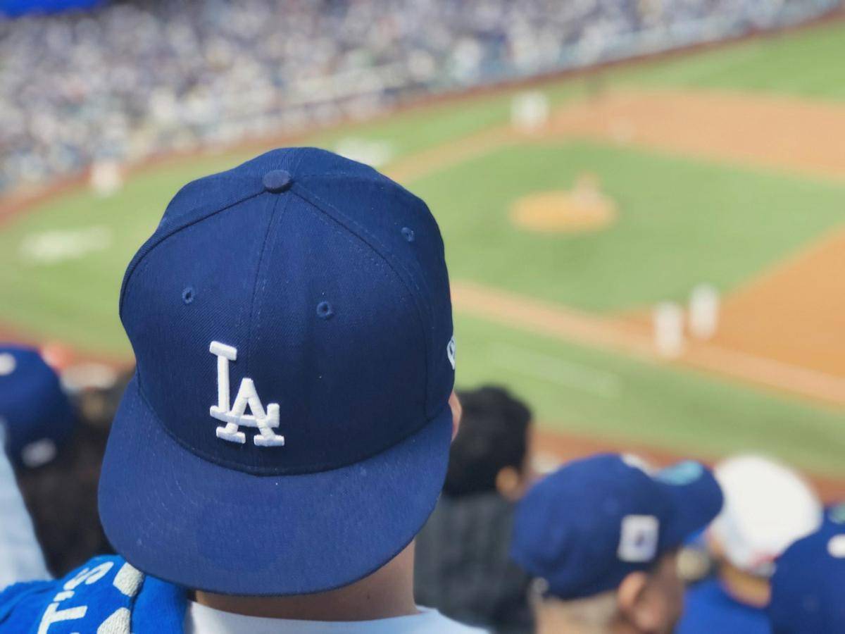 ilustrasi topi baseball (unsplash.com/Mat Weller)