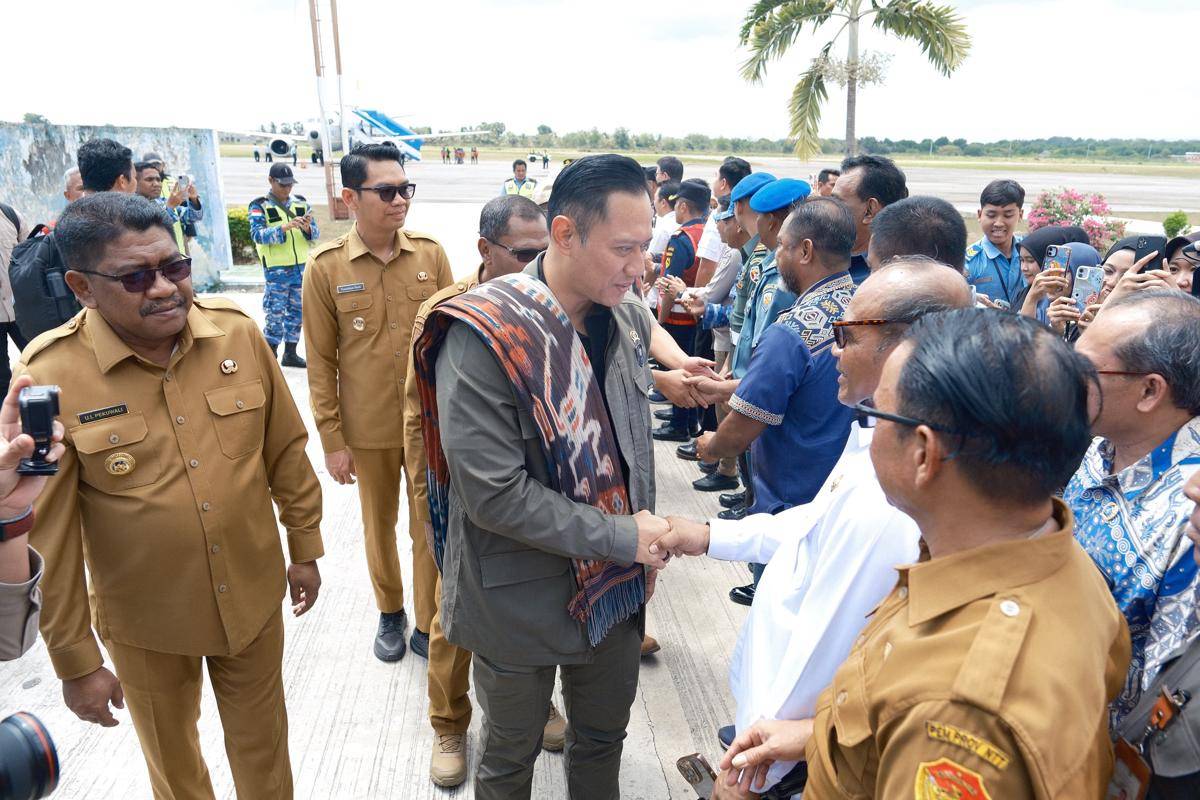 AHY dalam kunjungan kerjanya di Sumba Timur. (Dok Humas Setda Provinsi NTT)