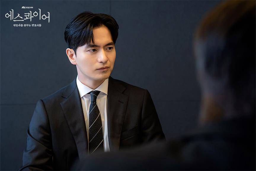 Lee Jin Wook di Beyond the Bar (dok. JTBC/Beyond the Bar)