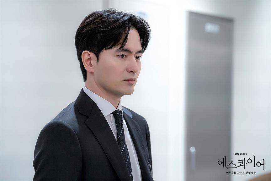 Lee Jin Wook di Beyond the Bar (dok. JTBC/Beyond the Bar)